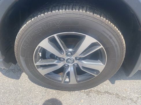 Used 2018 Toyota RAV4 XLE image 10