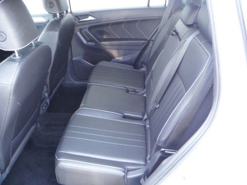 Used 2022 Volkswagen Tiguan SE R-Line AWD/4WD image 42