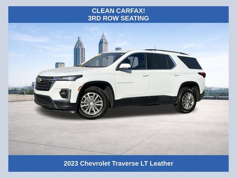 Used 2023 Chevrolet Traverse LT FWD image 1