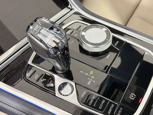 Used 2021 BMW 840i Coupe w/ M Sport Package RWD image 17