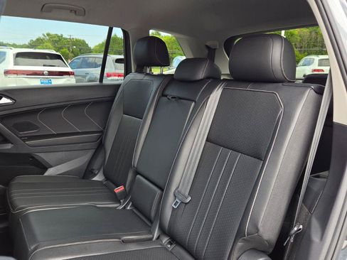 Certified 2023 Volkswagen Tiguan SE FWD image 43