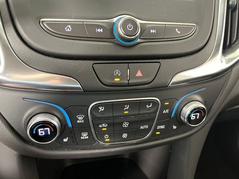 Certified 2024 Chevrolet Equinox LT AWD/4WD image 38