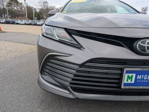 Used 2023 Toyota Camry LE AWD/4WD image 9