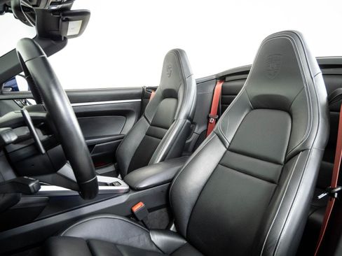 Certified 2021 Porsche 911 Carrera S RWD image 4