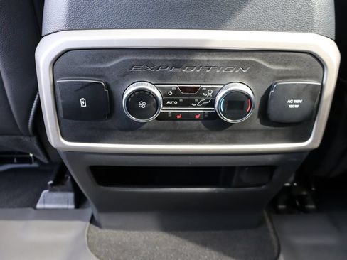 Used 2024 Ford Expedition Max Limited AWD/4WD image 33