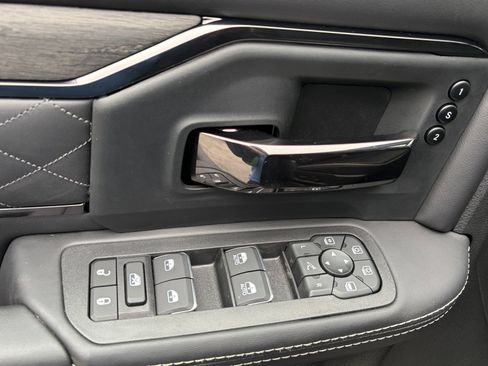 New 2026 RAM 2500 Limited image 15