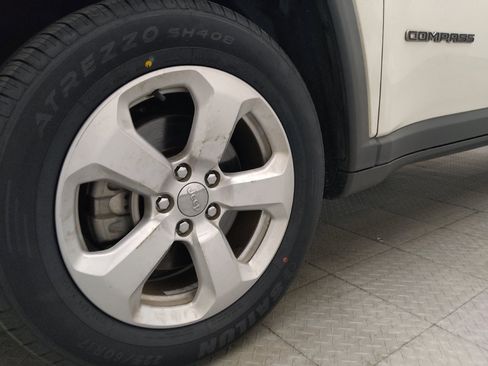 Used 2019 Jeep Compass Latitude FWD image 31