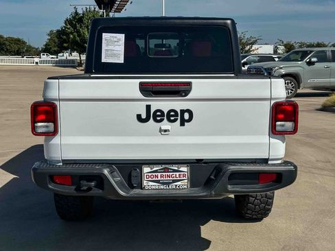 Used 2023 Jeep Gladiator Sport AWD/4WD image 4