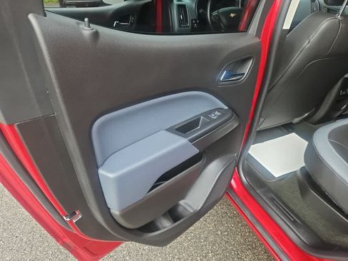 Used 2018 Chevrolet Colorado Z71 AWD/4WD image 17