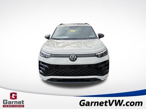 New 2026 Volkswagen Tiguan SE R-Line image 8