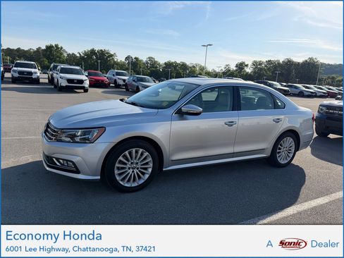 Used 2016 Volkswagen Passat 1.8T SE FWD image 1