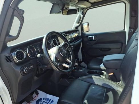 Used 2022 Jeep Wrangler Unlimited Sahara image 11