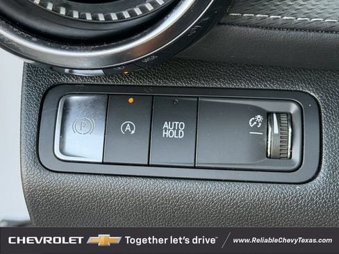 Used 2025 Chevrolet Equinox LT FWD image 25