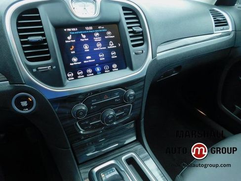 Used 2021 Chrysler 300 Touring L image 9