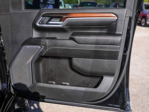 Used 2025 GMC Sierra 2500 Denali w/ Denali Reserve Package image 30