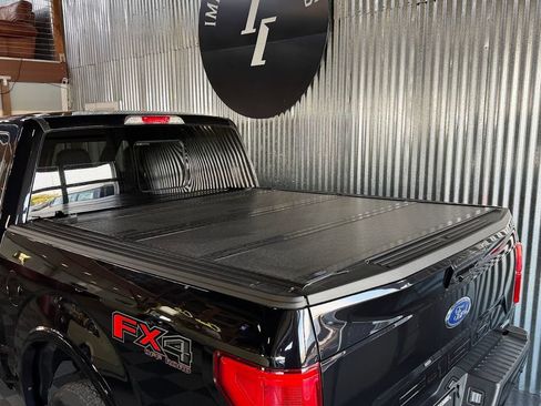 Used 2019 Ford F150 Lariat w/ Equipment Group 502A Luxury AWD/4WD image 9