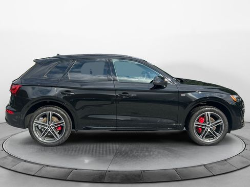 Certified 2024 Audi Q5 e Premium Plus AWD/4WD image 8