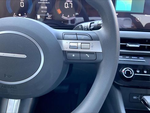 Used 2025 Hyundai Sonata SE FWD image 24
