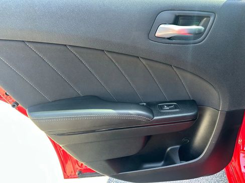 Used 2020 Dodge Charger SXT w/ Blacktop Package image 14