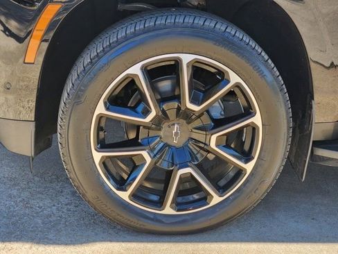 Used 2025 Chevrolet Suburban RST w/ Comfort Package image 18