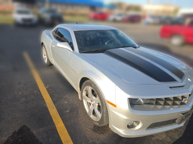 Used 2010 Chevrolet Camaro SS w/ RS Package RWD image 4
