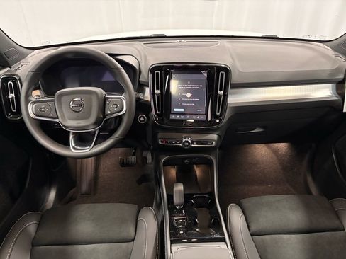 New 2026 Volvo XC40 B5 Ultra w/ Protection Package Premier AWD/4WD image 2