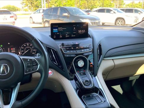 Used 2024 Acura RDX SH-AWD image 11