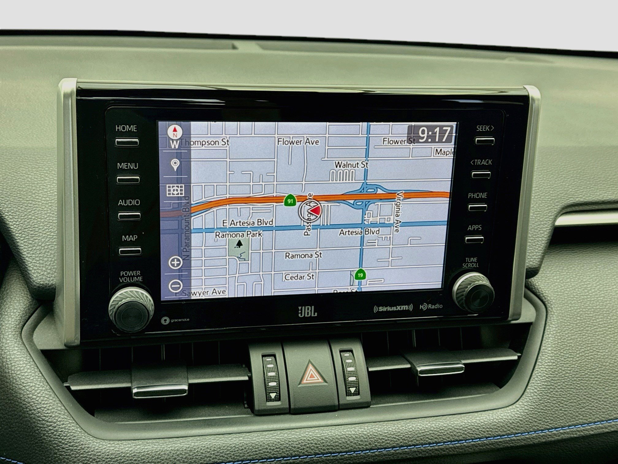 Used 2019 Toyota RAV4 XSE AWD/4WD image 9