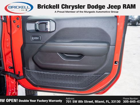 New 2025 Jeep Wrangler Unlimited Rubicon 392 image 12