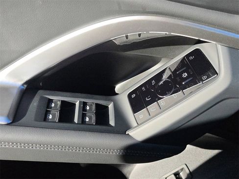 New 2025 Audi Q5 Premium image 19