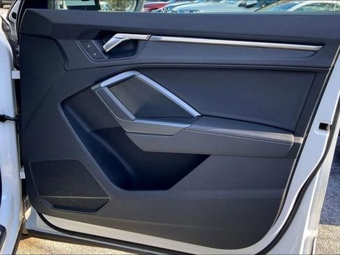 Used 2024 Audi Q3 2.0T Premium image 22