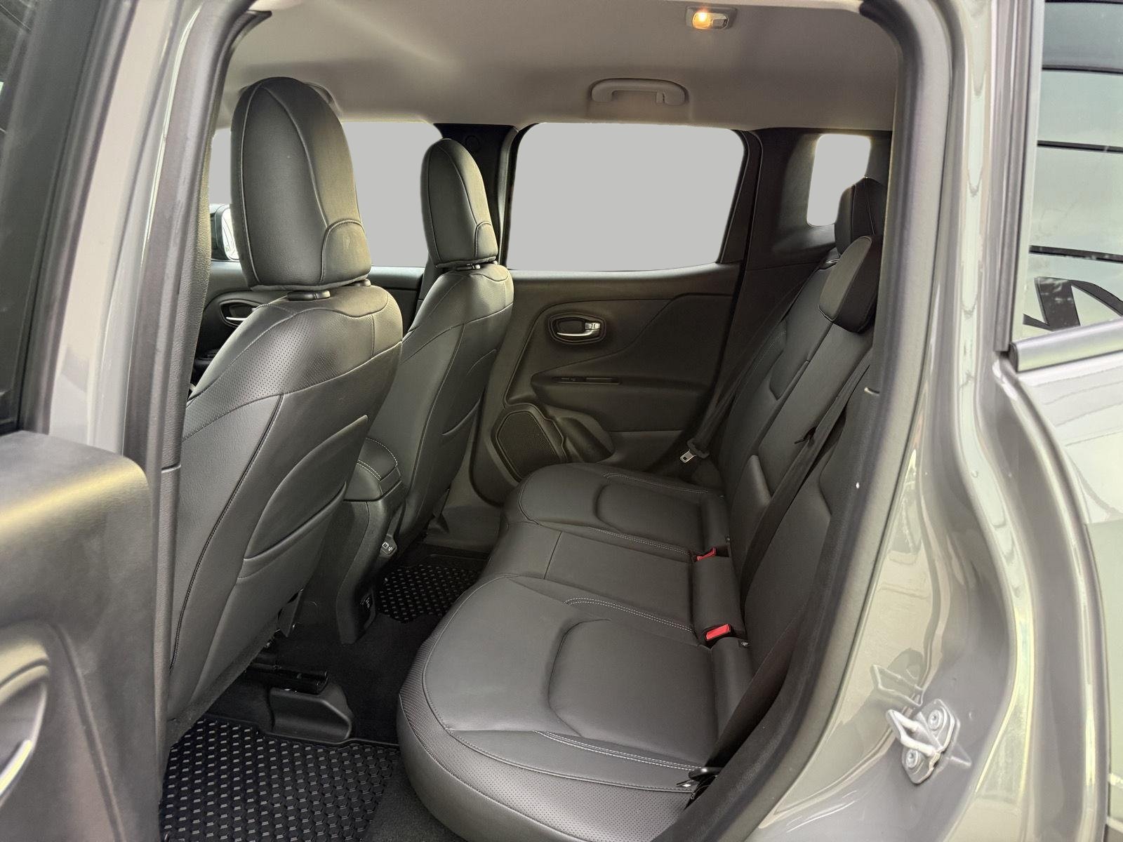 Used 2022 Jeep Renegade Limited AWD/4WD image 25