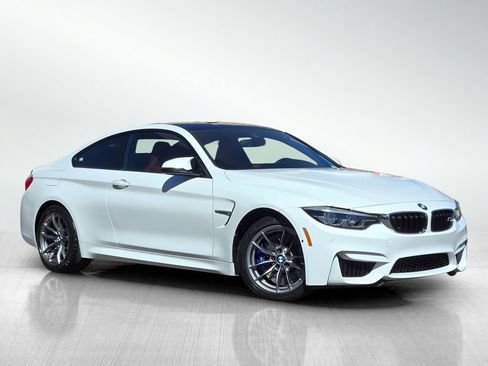 Used 2018 BMW M4 Coupe RWD image 2