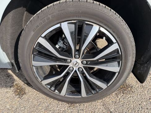 Used 2024 Volvo XC60 B5 Plus w/ Protection Package Premier image 9