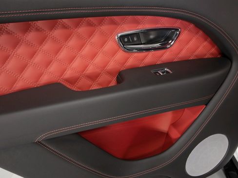 Used 2022 Bentley Bentayga S ($263,655 MSRP) *MULLINER DR image 40