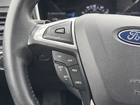 Used 2017 Ford Fusion Titanium image 23