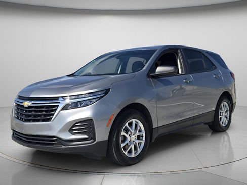 Used 2024 Chevrolet Equinox LS image 9