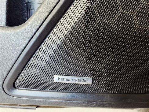 Used 2023 Subaru Outback Limited image 18