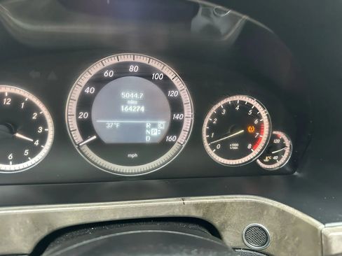 Used 2010 Mercedes-Benz E 350 4MATIC Sedan image 26