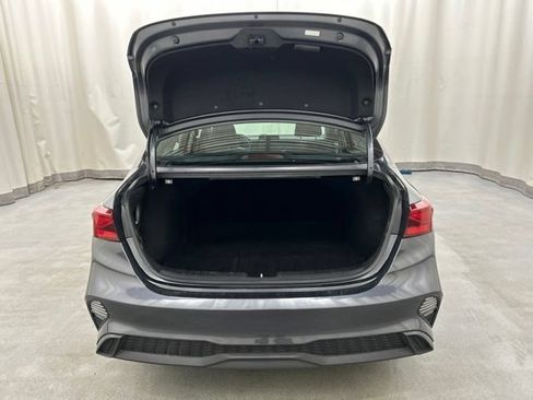 Used 2022 Kia Forte LXS w/ LXS Technology Package FWD image 21