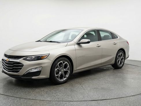 Used 2024 Chevrolet Malibu LT FWD image 3