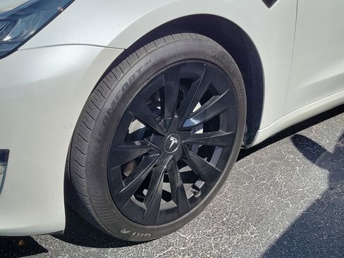 Used 2021 Tesla Model 3 Standard Range Plus RWD image 4