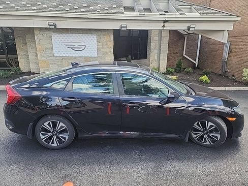 Certified 2017 Honda Civic EX-T image 7