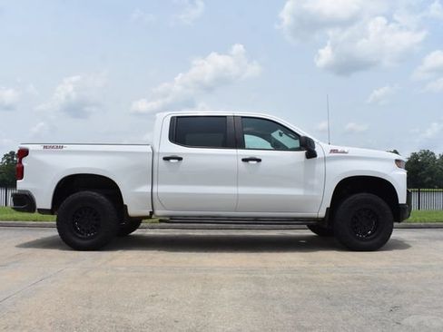 Used 2019 Chevrolet Silverado 1500 Custom Trail Boss w/ Custom Convenience Package AWD/4WD image 7