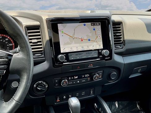 Used 2022 Nissan Frontier PRO-4X w/ Pro-4X Premium Package AWD/4WD image 12