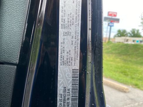 Used 2022 Jeep Wrangler Unlimited Rubicon w/ LED Lighting Group AWD/4WD image 15