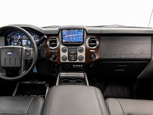 Used 2016 Ford F250 Lariat w/ Lariat Ultimate Package AWD/4WD image 37