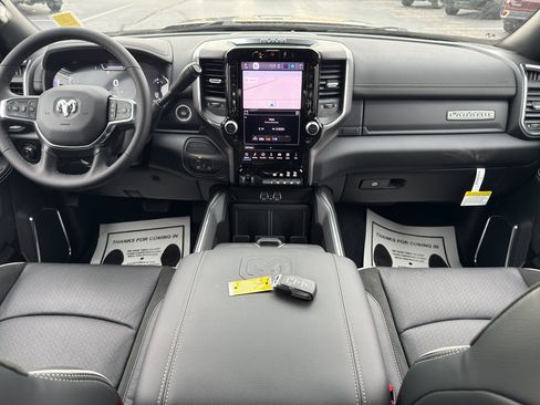 New 2026 RAM 2500 Laramie AWD/4WD image 16