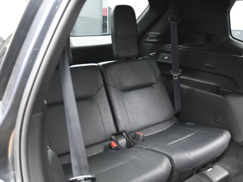 Used 2025 Mitsubishi Outlander SE AWD/4WD image 35