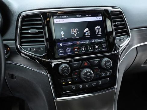 Used 2020 Jeep Grand Cherokee Limited w/ Luxury Group II image 28